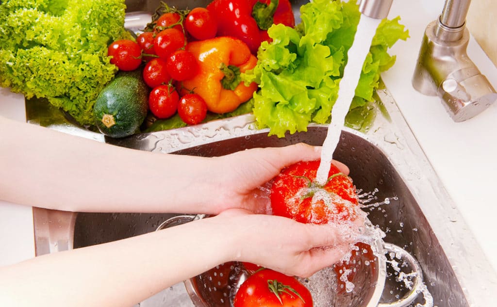 Tips Agar Terhindar Dari Keracunan Makanan