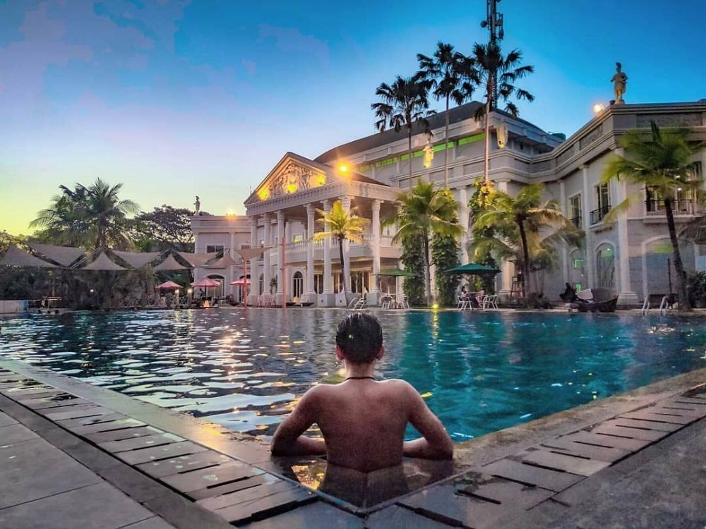 Rekomendasi Kolam Renang Yang Seru Di Surabaya