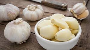 TERNYATA BAWANG PUTIH BISA DIJADIKAN SEBAGAI OBAT JERAWAT DAN CEGAH PENUAAN
